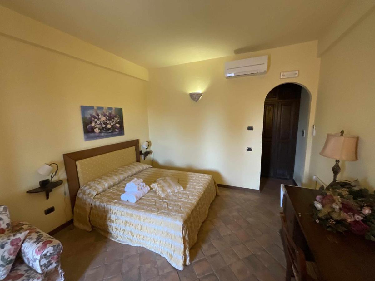 Aparthotel Residenza Collefiorito Todi Pokoj fotografie